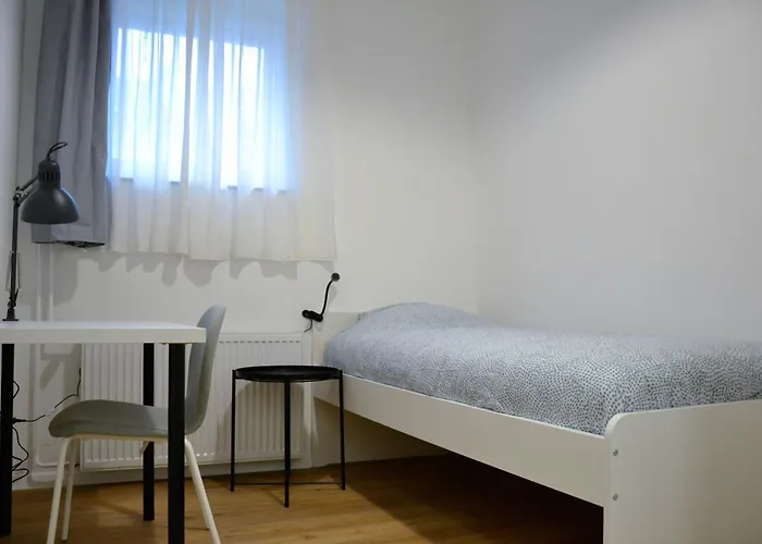 Tesla House 旅馆 *