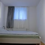 ホステル Tesla House
