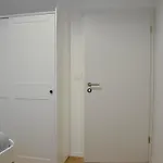 Tesla House ホステル