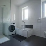 Tesla House Hostal *