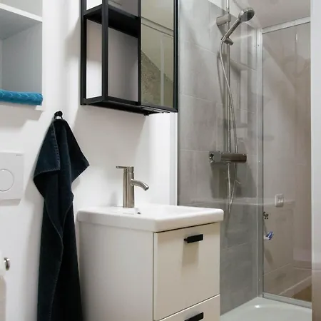 Хостел Tesla House *