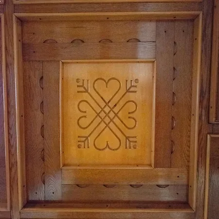 Хостел Tesla House *