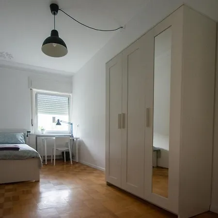 Hostel Tesla House
