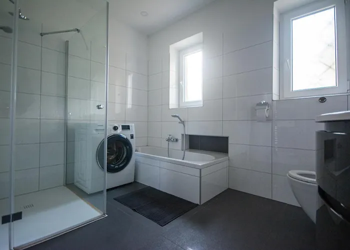 Tesla House Hostel *