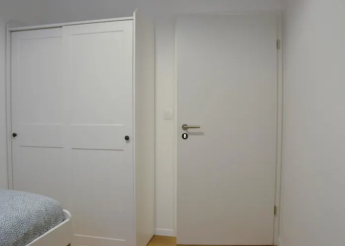 Tesla House אכסניה