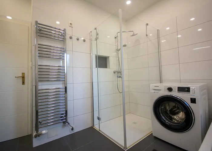 Tesla House * לובליאנה